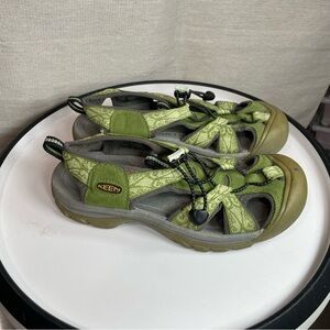 KEEN Women's Green and Gray Sandals